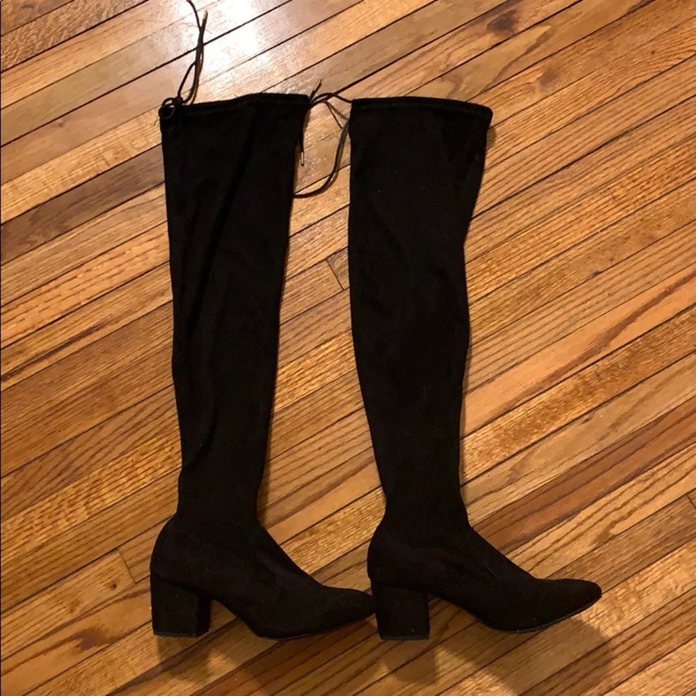 Thigh heigh black boots